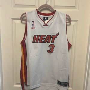 NBA Reebok - Kids XL - White Dwayne Wade Miami Heat Basketball Jersey